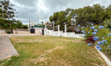Resale - Villa - San Miguel de Salinas - Ciudad de las comunicaciones