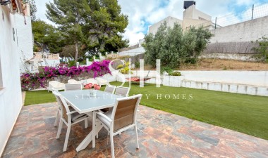 Resale - Villa - San Miguel de Salinas - Ciudad de las comunicaciones
