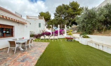 Resale - Villa - San Miguel de Salinas - Ciudad de las comunicaciones