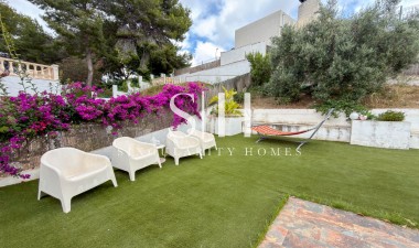 Resale - Villa - San Miguel de Salinas - Ciudad de las comunicaciones