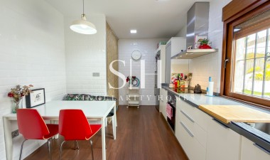Resale - Villa - San Miguel de Salinas - Ciudad de las comunicaciones