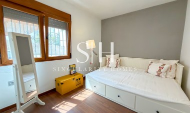 Resale - Villa - San Miguel de Salinas - Ciudad de las comunicaciones