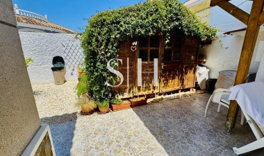 Resale - Villa - Torrevieja - La Siesta - El Salado - Torreta