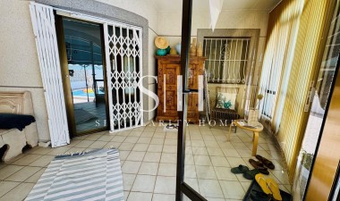 Resale - Villa - Torrevieja - La Siesta - El Salado - Torreta