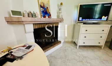 Resale - Villa - Torrevieja - La Siesta - El Salado - Torreta