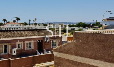 Resale - Villa - Torrevieja - La Siesta - El Salado - Torreta