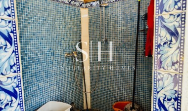 Resale - Villa - Torrevieja - La Siesta - El Salado - Torreta