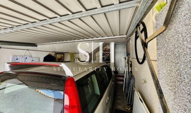 Resale - Villa - Torrevieja - La Siesta - El Salado - Torreta