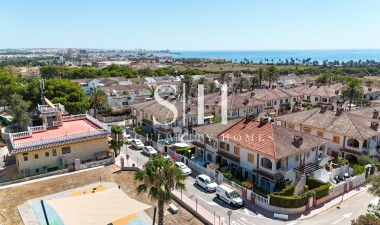 Resale - Apartment / flat - Torrevieja - Punta Prima