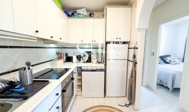 Resale - Apartment / flat - Torrevieja - Punta Prima