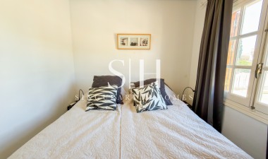 Resale - Apartment / flat - Torrevieja - Punta Prima