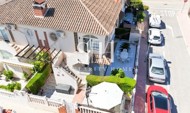 Resale - Apartment / flat - Torrevieja - Punta Prima
