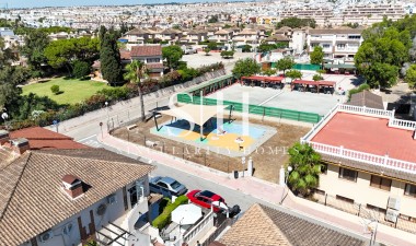 Resale - Apartment / flat - Torrevieja - Punta Prima