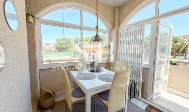Resale - Apartment / flat - Torrevieja - Punta Prima