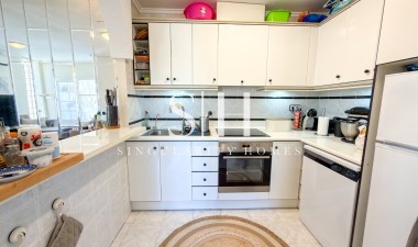 Resale - Apartment / flat - Torrevieja - Punta Prima