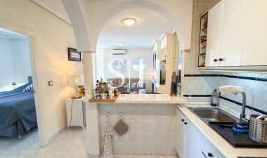 Resale - Apartment / flat - Torrevieja - Punta Prima