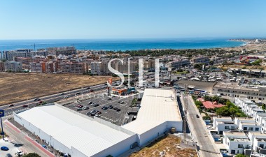 Resale - Apartment / flat - Torrevieja - Punta Prima