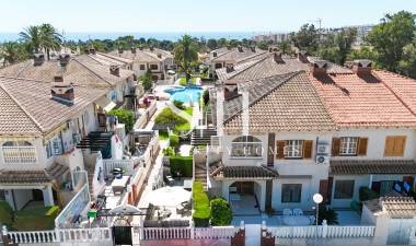 Resale - Apartment / flat - Torrevieja - Punta Prima