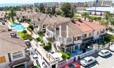 Resale - Apartment / flat - Torrevieja - Punta Prima
