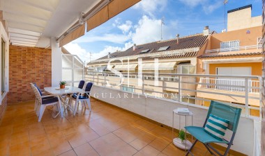 Odsprzedaż - Mieszkanie w bloku - Torrevieja - Paseo Maritimo