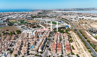 Återförsäljning - Hus - Torrevieja - Sector 25