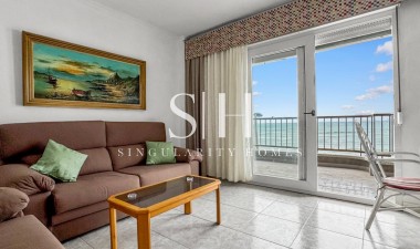 Odsprzedaż - Mieszkanie w bloku - Torrevieja - Playa de los Locos