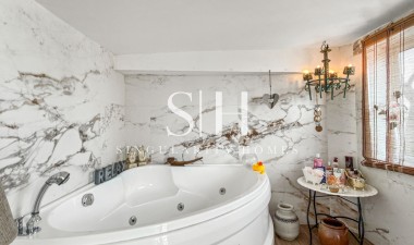 Odsprzedaż - Villa - Ciudad Quesada