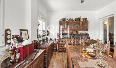 Odsprzedaż - Villa - Ciudad Quesada