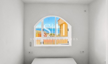 Resale - Apartment / flat - Orihuela Costa - Punta Prima
