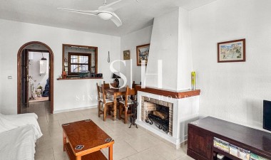 Odsprzedaż - Bungalow - Torrevieja - Nueva Torrevieja - Aguas Nuevas
