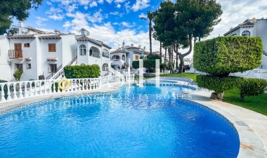 Odsprzedaż - Bungalow - Torrevieja - Nueva Torrevieja - Aguas Nuevas