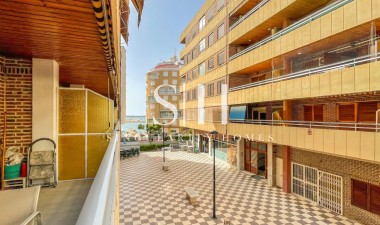 Odsprzedaż - Mieszkanie w bloku - Torrevieja - El Acequión - Los Náufragos