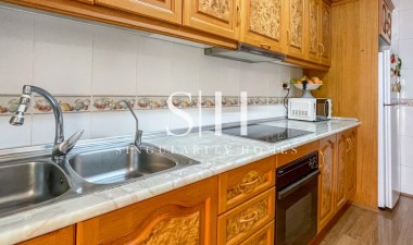 Odsprzedaż - Mieszkanie w bloku - Torrevieja - El Acequión - Los Náufragos