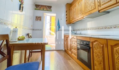 Odsprzedaż - Mieszkanie w bloku - Torrevieja - El Acequión - Los Náufragos