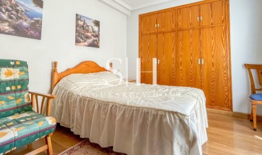 Odsprzedaż - Mieszkanie w bloku - Torrevieja - El Acequión - Los Náufragos