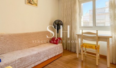 Odsprzedaż - Mieszkanie w bloku - Torrevieja - El Acequión - Los Náufragos
