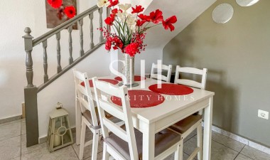 Resale - House - Orihuela Costa - La Rioja
