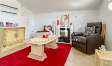 Resale - House - Orihuela Costa - La Rioja