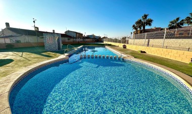 Resale - Villa - Torrevieja - Torretas