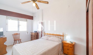 Odsprzedaż - Mieszkanie w bloku - Torrevieja - Centro