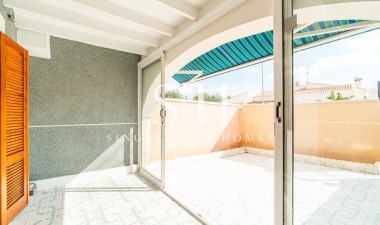 Odsprzedaż - Bungalow - Torrevieja - La Siesta - El Salado - Torreta