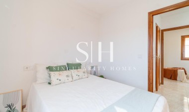 Odsprzedaż - Bungalow - Torrevieja - La Siesta - El Salado - Torreta