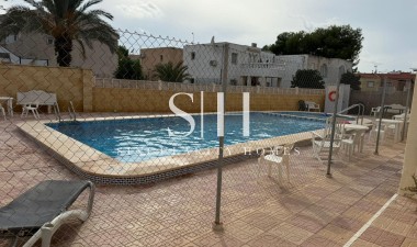 Odsprzedaż - Bungalow - Torrevieja - La Siesta - El Salado - Torreta