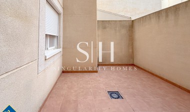 Resale - Apartment / flat - Torrevieja - Playa de los locos
