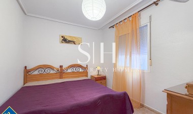 Resale - Apartment / flat - Torrevieja - Playa de los locos
