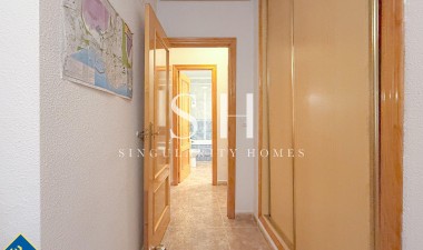 Resale - Apartment / flat - Torrevieja - Playa de los locos