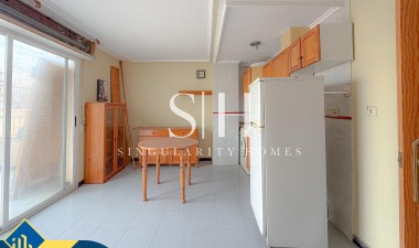 Resale - Apartment / flat - Torrevieja - Playa de los locos