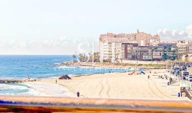 Resale - Apartment / flat - Torrevieja - Playa de los locos