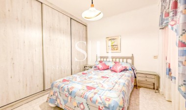 Resale - Apartment / flat - Torrevieja - Playa de los locos