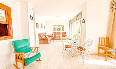 Resale - Apartment / flat - Torrevieja - Playa de los locos